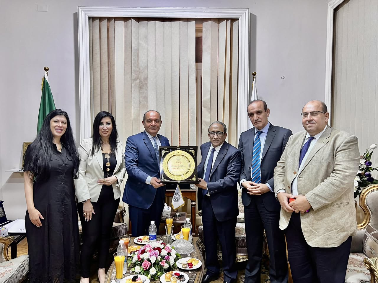 أمين عام الوحدة الاقتصادية يلتقي سفير الأردن بالقاهرة